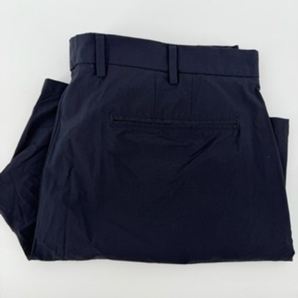 Gap Mens 8 Inch Tech Shorts Navy Blue Stretch‎ Performance Size 40